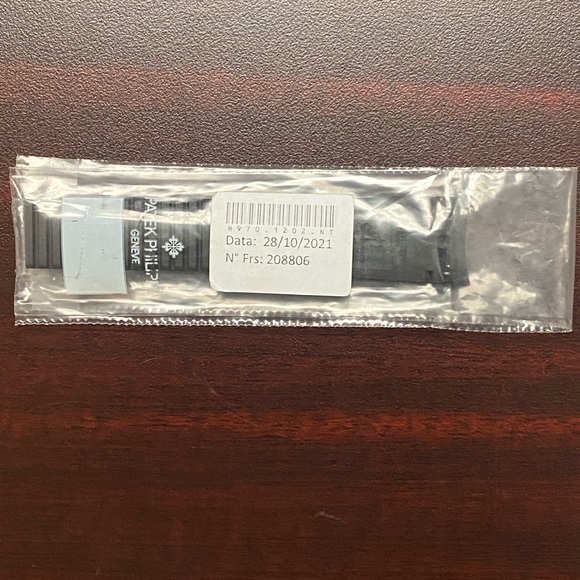 Patek Philippe Black Rubber Strap - Picture 2 of 4